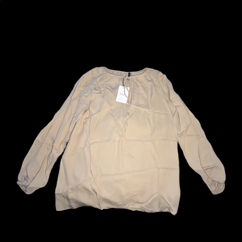 Theory top 💯 SILK